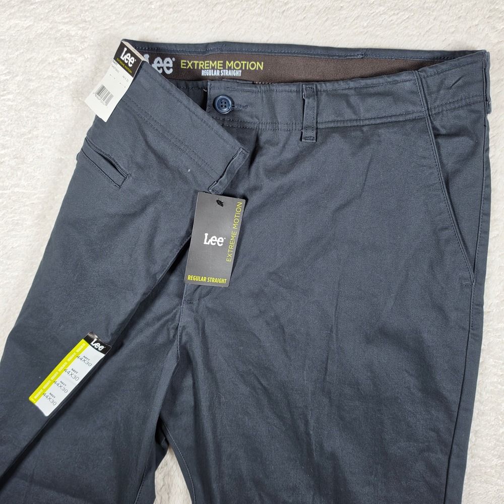 NEW Lee Extreme Motion Mens 44x30 Navy Regular Straight 104373540 Chino Pants